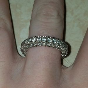 Elegant costume jewelry ring NWOT sz 8